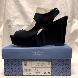Women’s Simply Vera by Vera Wang “Megan” wedge sandal/Size 8.5/ Black